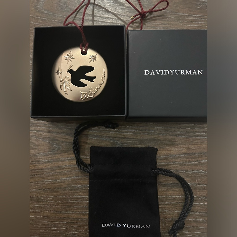 David Yurman limited edition signature dove gold holiday ornament